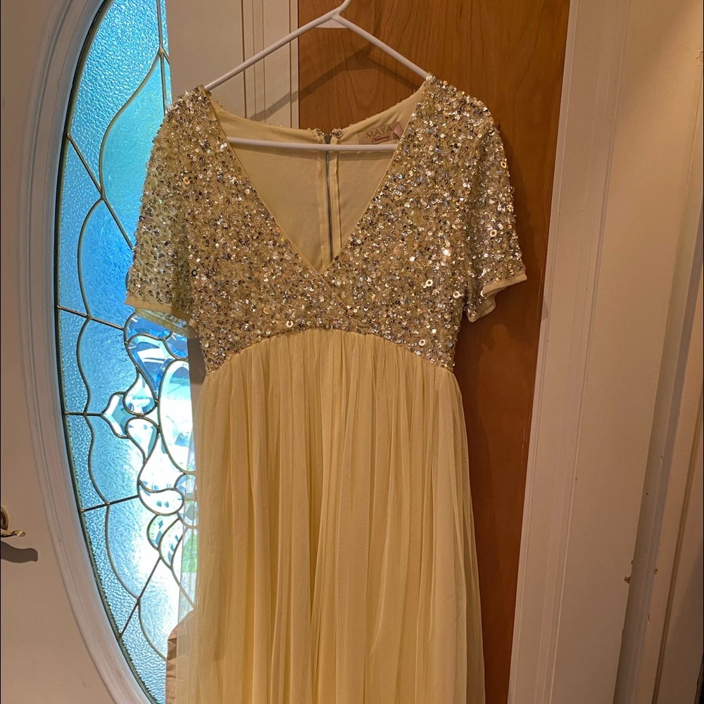 GORGEOUS maternity dress!!